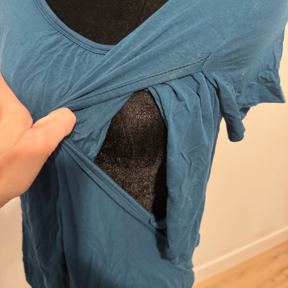 Nursing Top in Teal - Picture 3 of 4